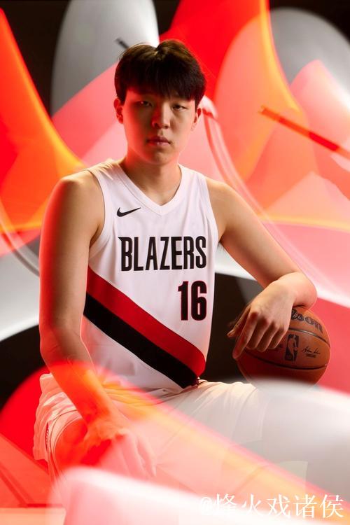 7分53秒填满数据栏！杨瀚森登场砍4+2+2+1+1，开拓者主场惜败魔术