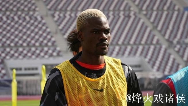 让・克劳德已赴多哈合练，海港加速备战新赛季，最后一个外援人选还有变数